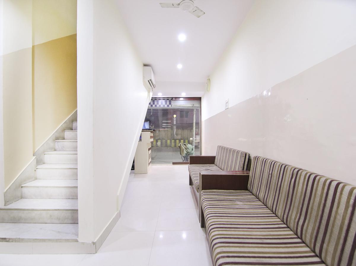 Oyo 14345 Hotel Panchsheel Varanasi Exterior foto